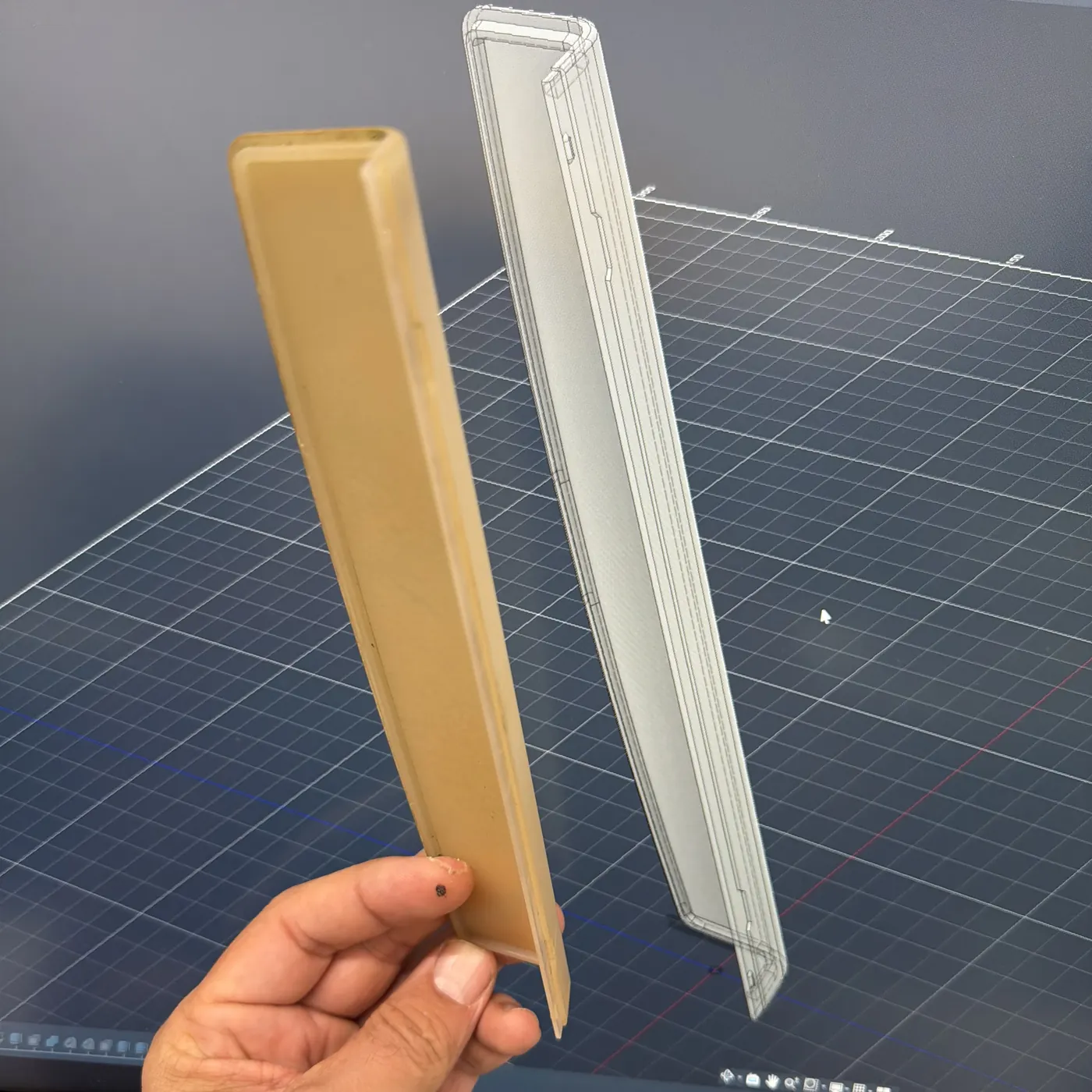 Prototipiranje in reverzni inženiring — 3